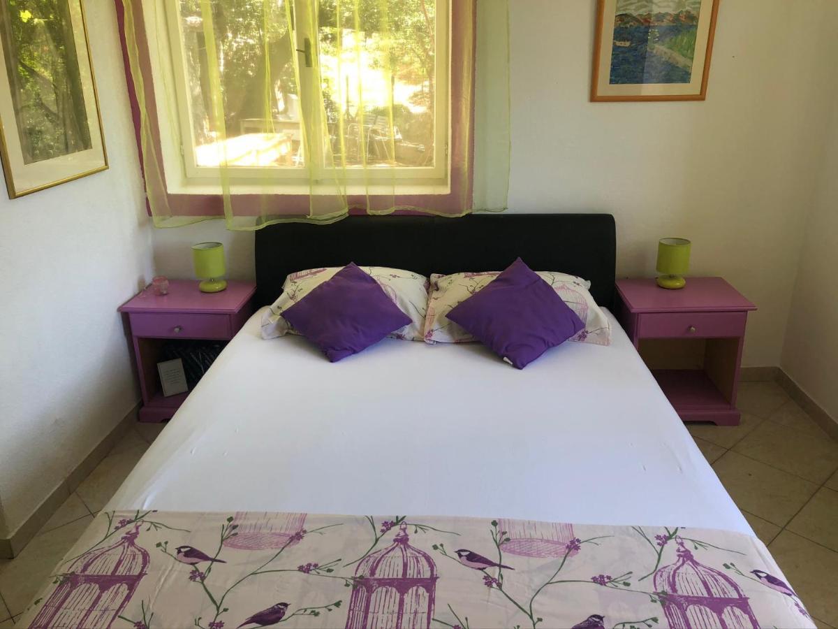 Family Stakic Apartment Baska Voda Bagian luar foto