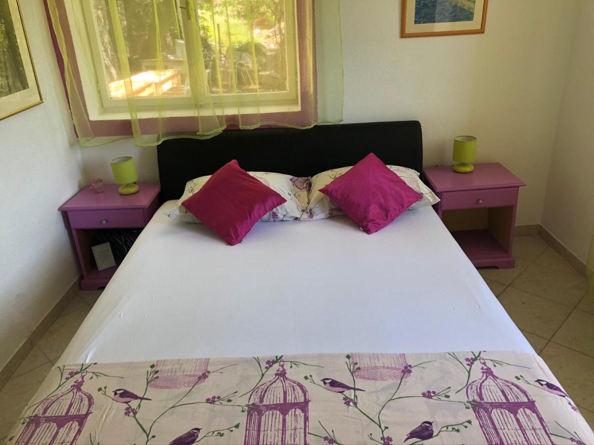 Family Stakic Apartment Baska Voda Bagian luar foto
