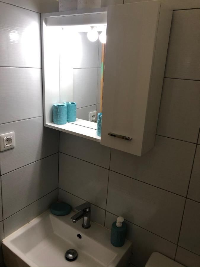Family Stakic Apartment Baska Voda Bagian luar foto