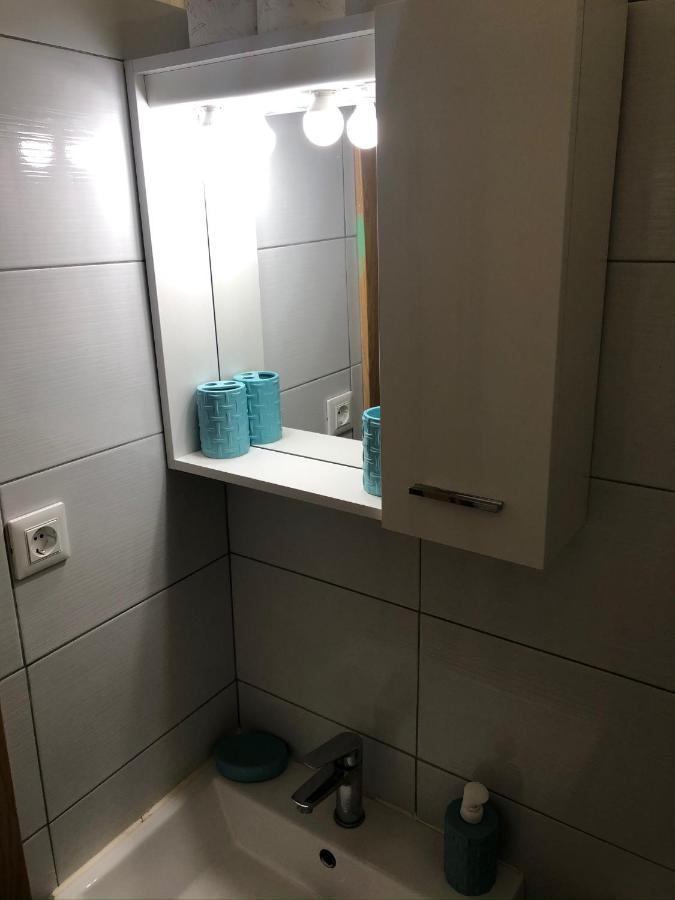 Family Stakic Apartment Baska Voda Bagian luar foto